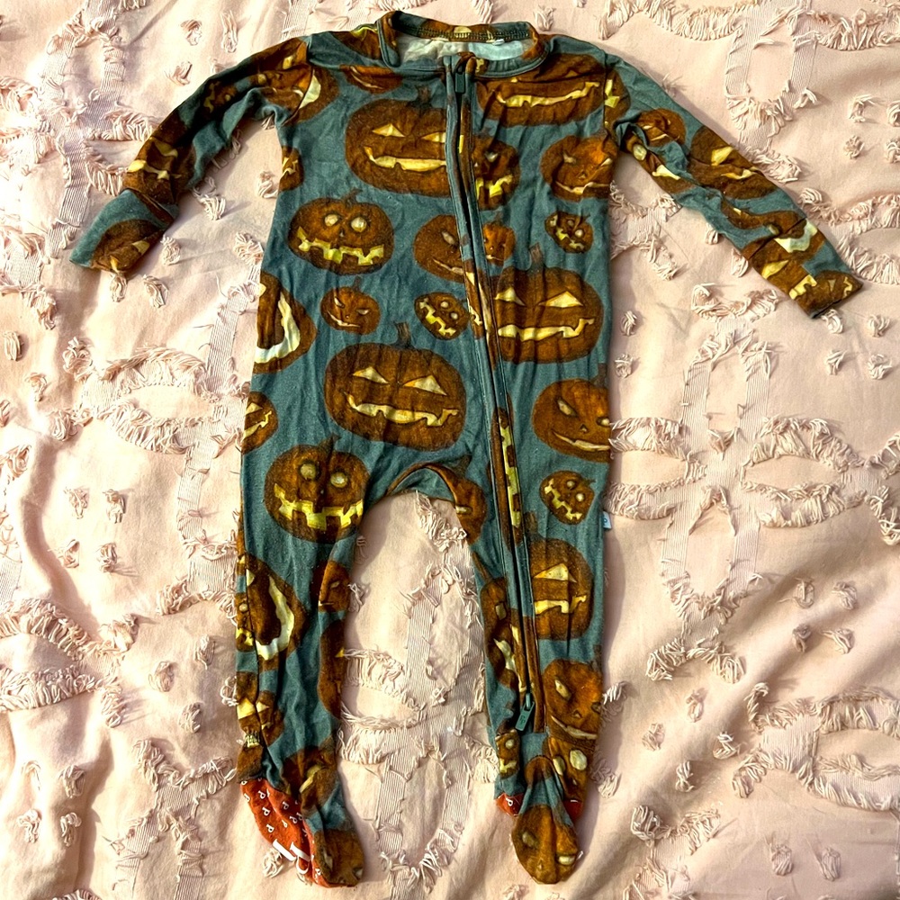 Posh peanut Kirby zippered footie one piece 3-6 months